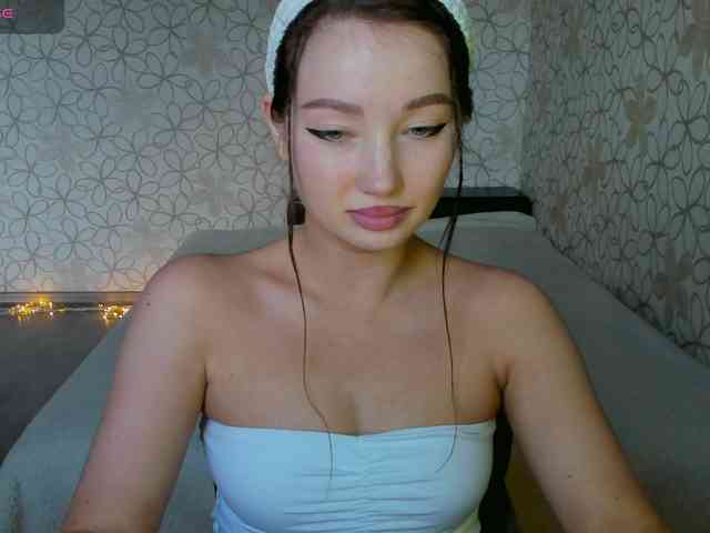 Model: LissaCristal