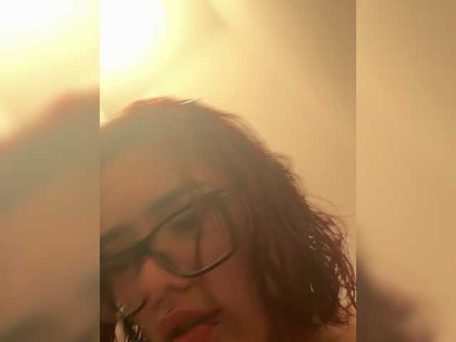 ArielMoore live cam on BongaCams