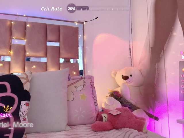 ArielMoore live cam on BongaCams