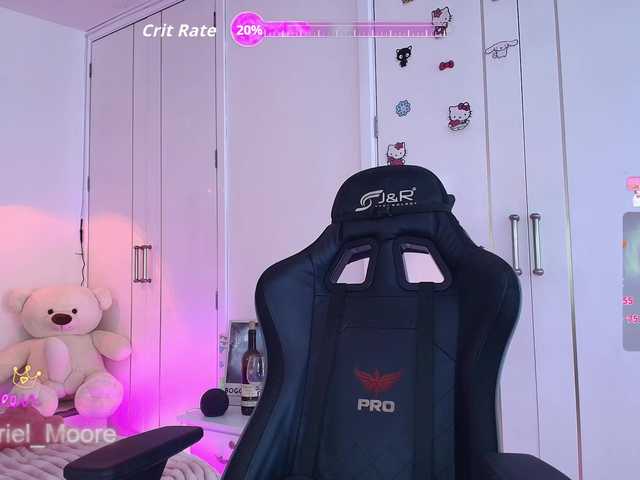ArielMoore live cam on BongaCams