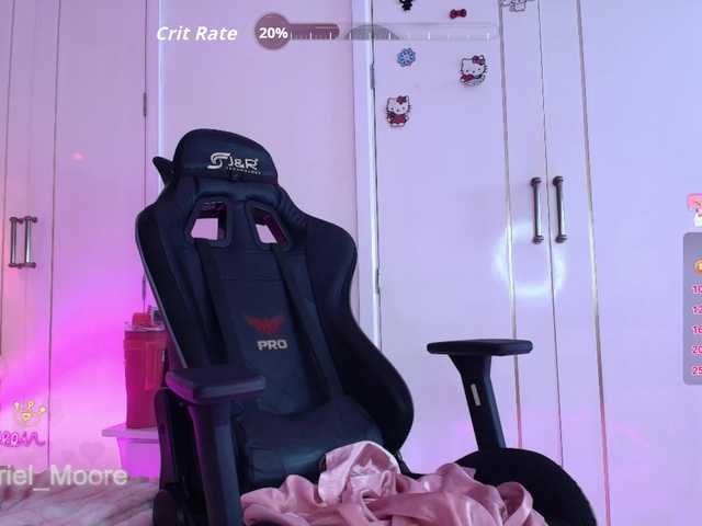 ArielMoore live cam on BongaCams