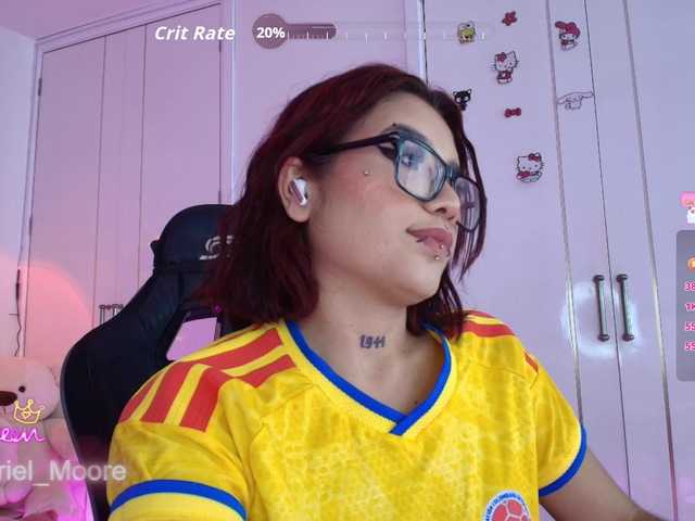 ArielMoore live cam on BongaCams