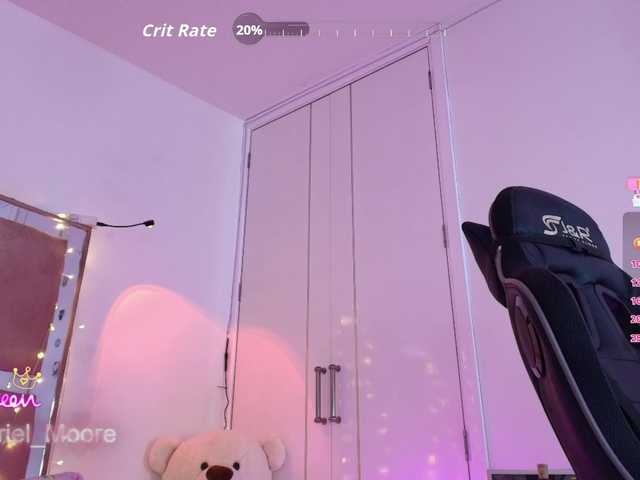 ArielMoore live cam on BongaCams