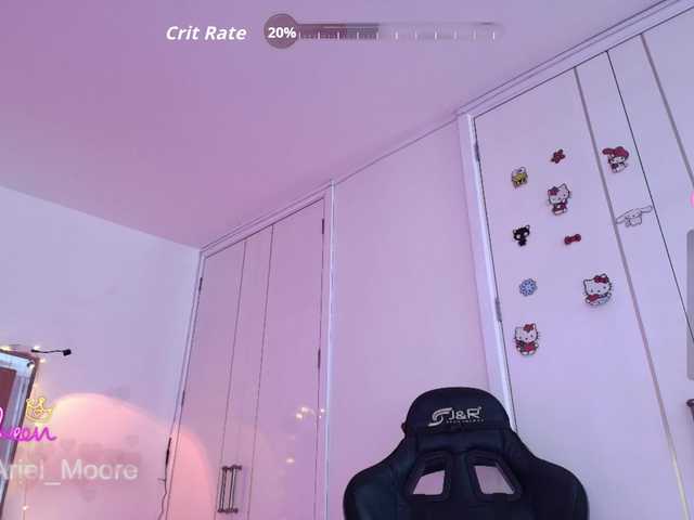 ArielMoore live cam on BongaCams