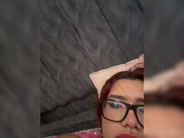 ArielMoore live cam on BongaCams