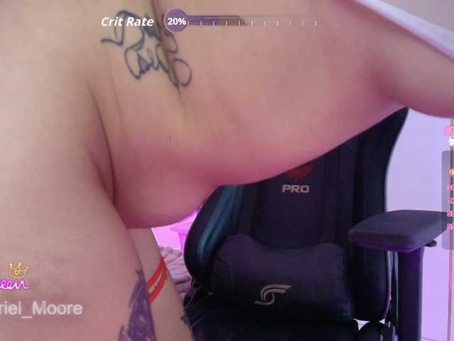 ArielMoore live cam on BongaCams