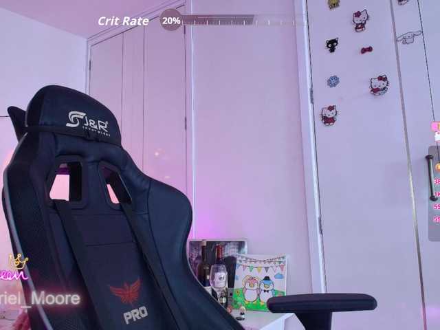 ArielMoore live cam on BongaCams