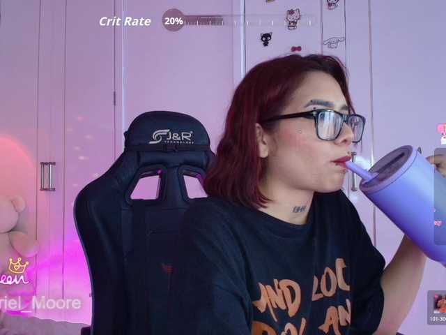 ArielMoore live cam on BongaCams