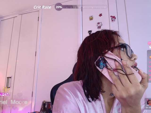 ArielMoore live cam on BongaCams