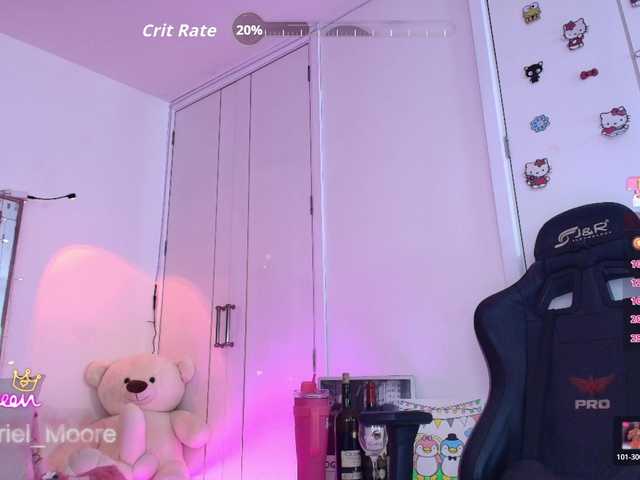 ArielMoore live cam on BongaCams