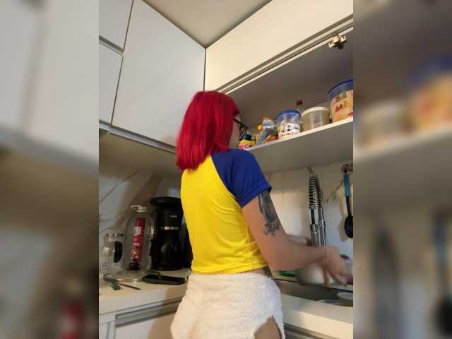 ArielMoore live cam on BongaCams