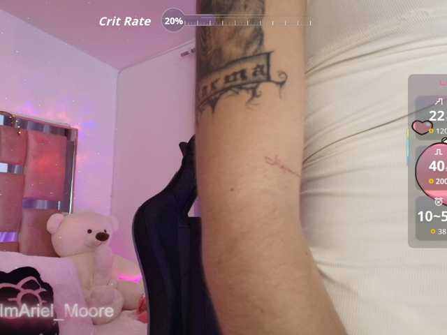 ArielMoore live cam on BongaCams