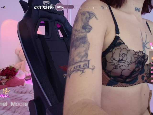 ArielMoore live cam on BongaCams