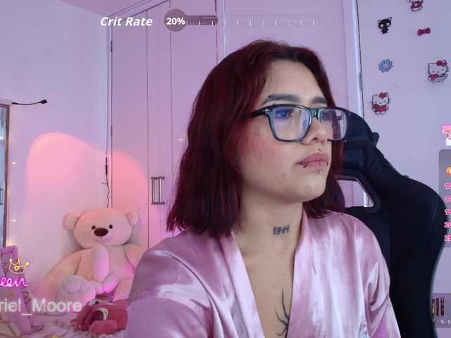 ArielMoore live cam on BongaCams