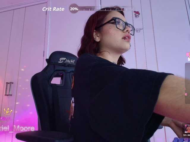 ArielMoore live cam on BongaCams