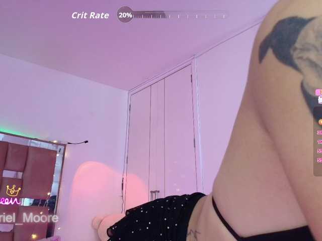 ArielMoore live cam on BongaCams