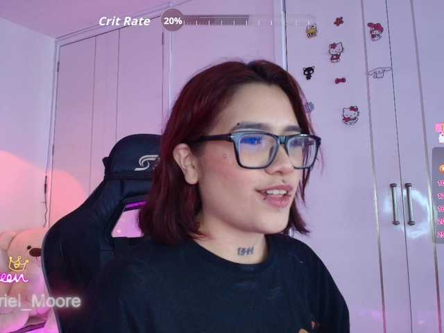 ArielMoore live cam on BongaCams