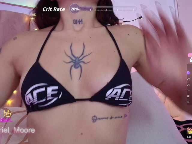 ArielMoore live cam on BongaCams