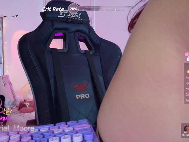 ArielMoore live cam on BongaCams