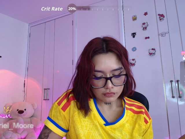 ArielMoore live cam on BongaCams