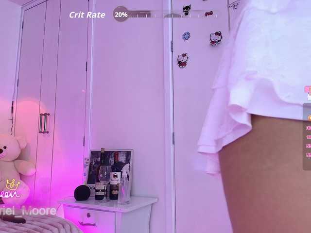 ArielMoore live cam on BongaCams