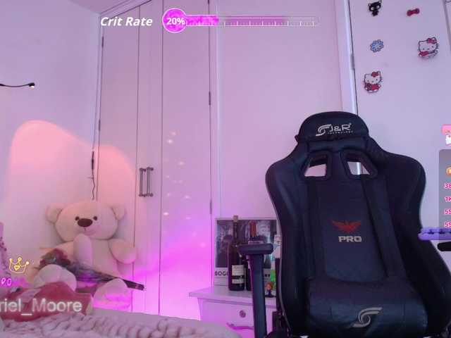 ArielMoore live cam on BongaCams