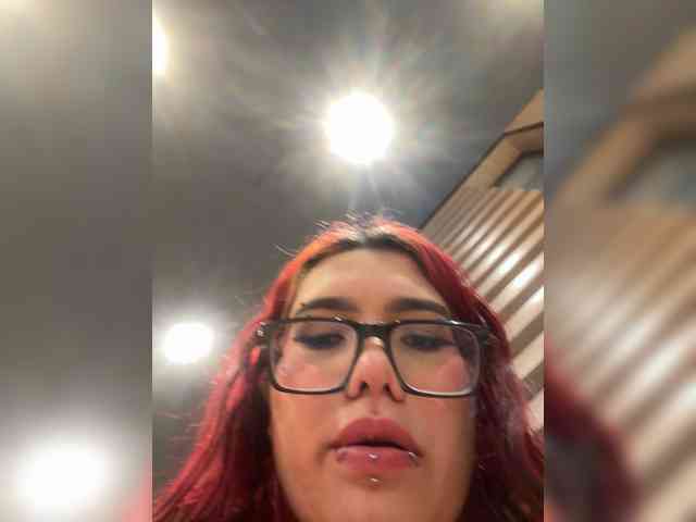 ArielMoore webcam