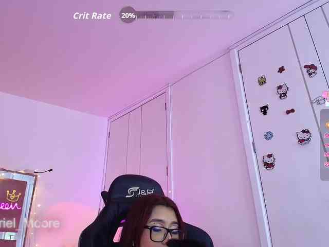ArielMoore webcam