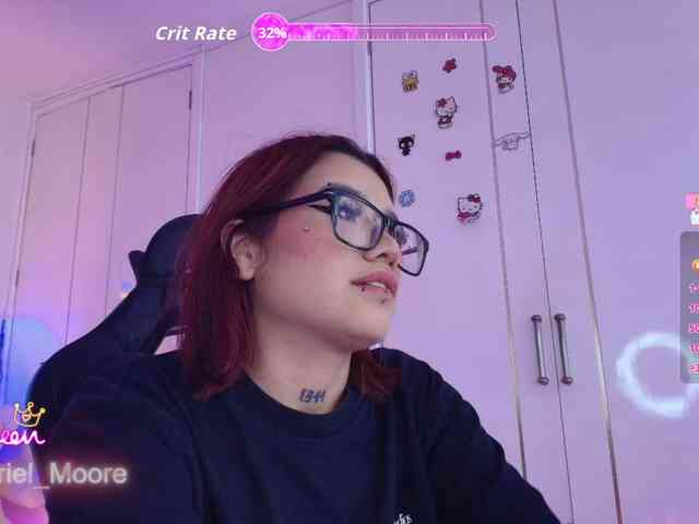 ArielMoore webcam