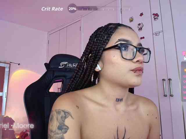 ArielMoore webcam