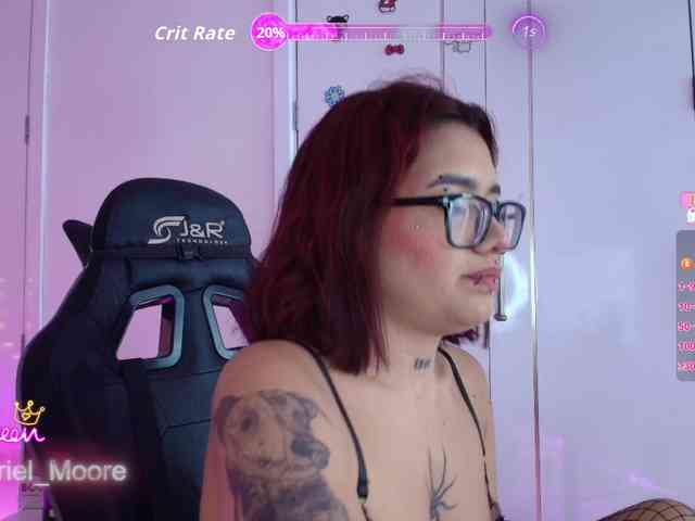 ArielMoore webcam