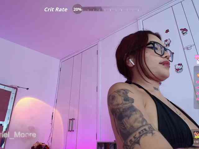 ArielMoore webcam