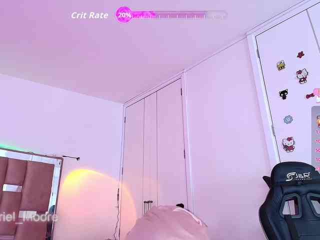 ArielMoore webcam