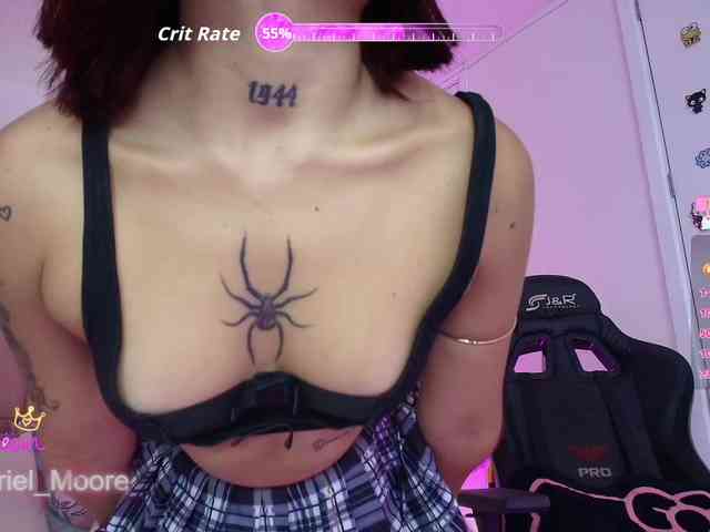 ArielMoore webcam