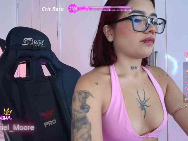 ArielMoore webcam
