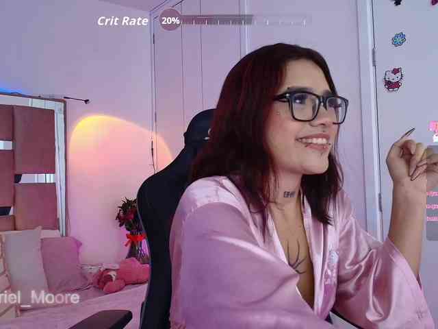 ArielMoore webcam
