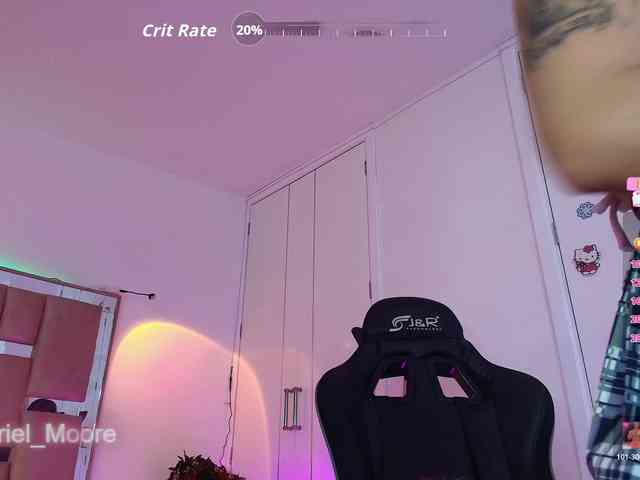 ArielMoore webcam