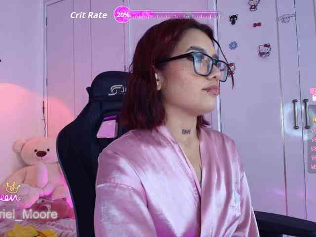 ArielMoore webcam