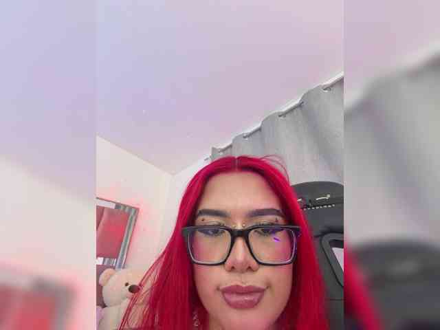 ArielMoore webcam