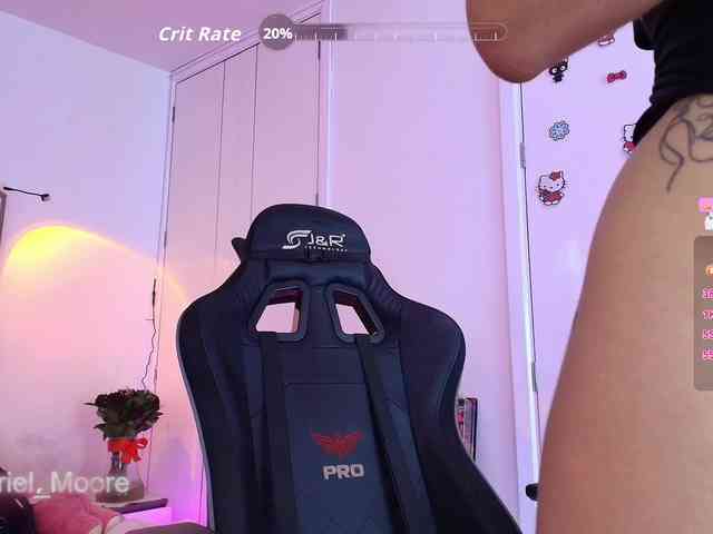 ArielMoore webcam