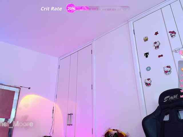 ArielMoore webcam