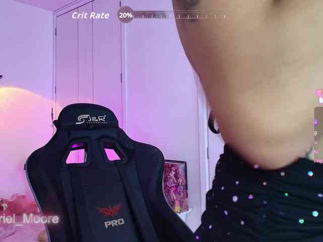 ArielMoore webcam