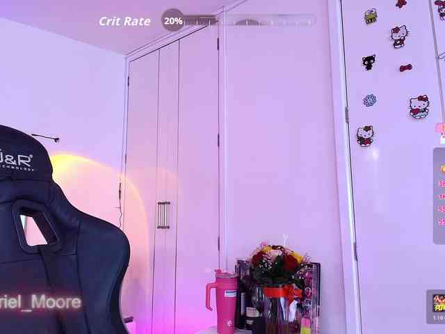 ArielMoore webcam