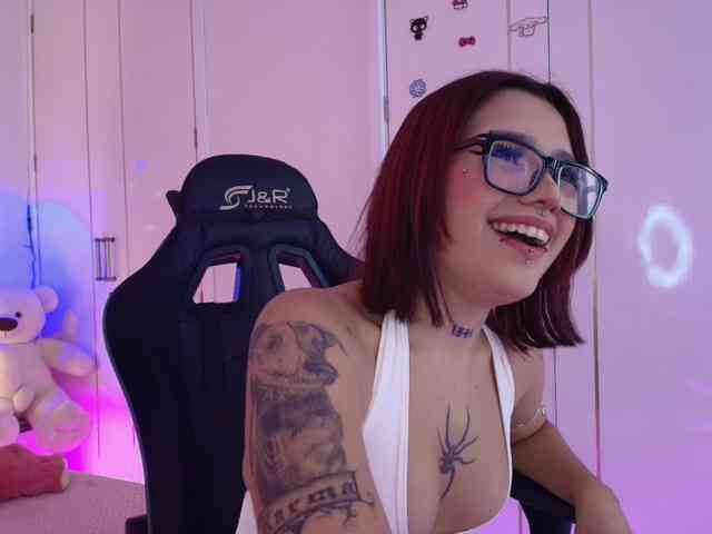 ArielMoore - Girl 