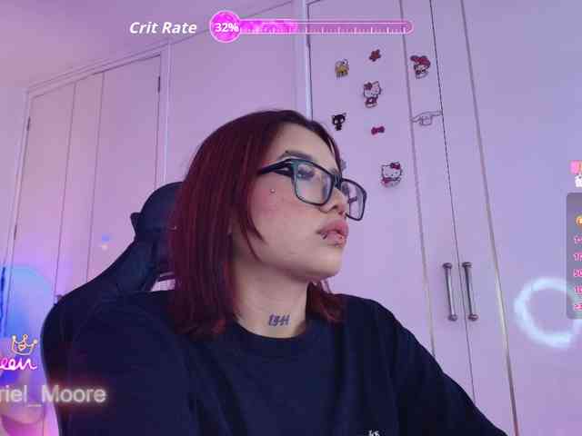 ArielMoore webcam