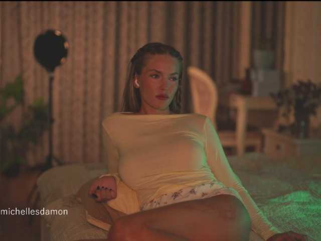 Astriad live webcam show