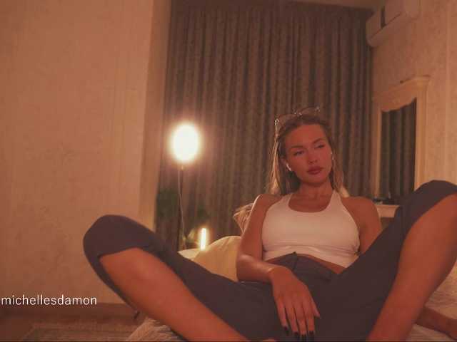 Astriad live cam on BongaCams