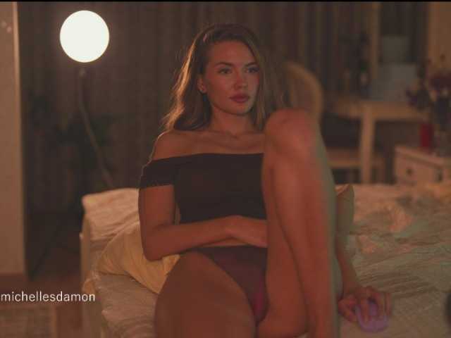 Astriad live webcam show