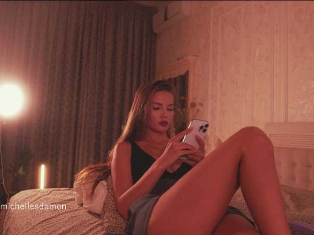 Astriad live cam on BongaCams