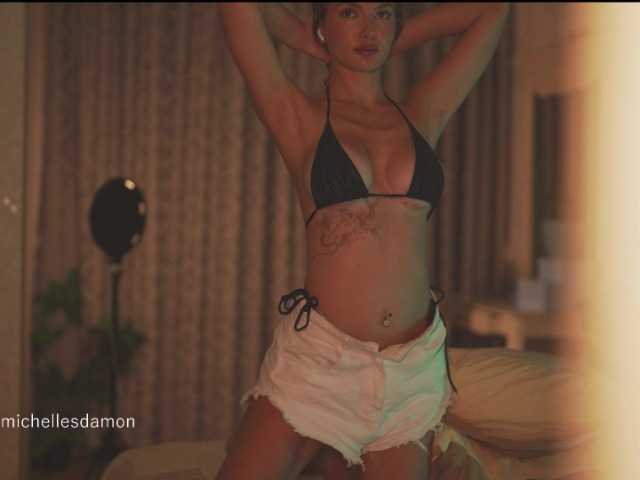 Astriad live webcam show